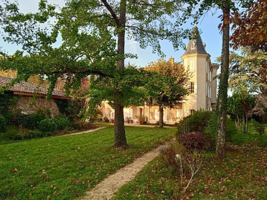 Maison Calme Avec Piscine Entouree De Son Parc Quintenas Exterior photo